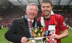 84岁弗格森现场观赛！曼联2-0击败热刺，卡里克执教25天豪取4连胜