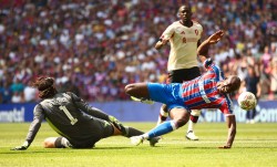 阿利森留队利物浦：转会传闻背后的真实故事与战术分析