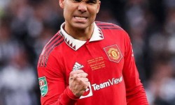 再见，曼联！欧冠三连冠巨星含泪离队，主动降薪展现职业典范