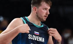 东契奇将出战今日与英国热身赛 膝伤并无大碍