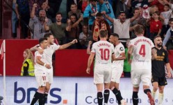 巴萨5-1横扫塞维利亚，西甲联赛夺冠热门稳固榜首位置